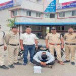 पेट पर बनियान के अंदर छिपाई थी ₹6 लाख की अफीम, रतलाम पुलिस ने तस्कर को दबोचा