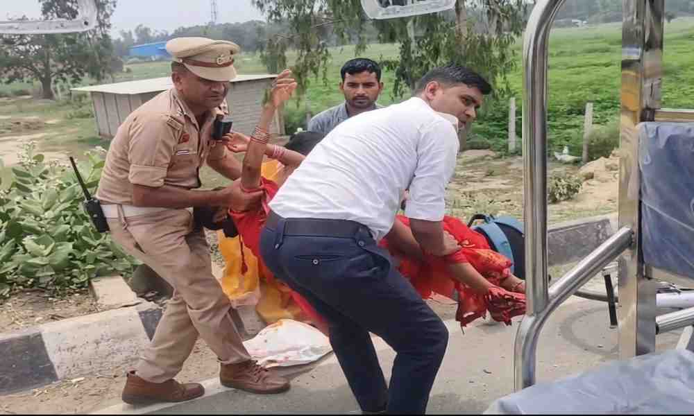 खाकी के पीछे छिपा एक संवेदनशील इंसान: सड़क हादसे में घायल यात्रियों के लिए 'देवदूत' बने टीएसआई