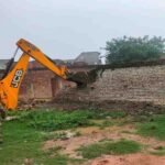 बुलडोजर चला, 3000 वर्गमीटर सरकारी जमीन कब्जामुक्त