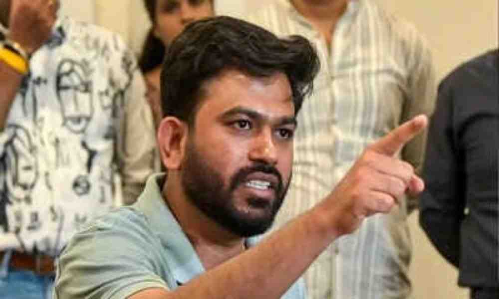 CJP के फाउंडर अभिजीत दीपके पर औसा पुलिस थाने में FIR दर्ज, जानें क्या है पूरा मामला