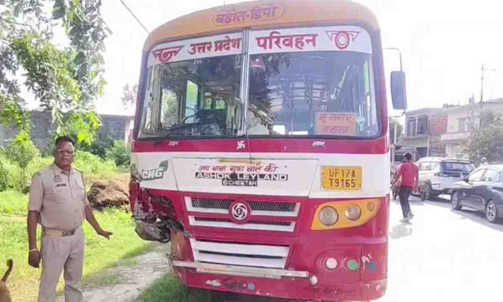 मुजफ्फरनगर में दर्दनाक सड़क हादसा: बेकाबू रोडवेज बस ने दो बाइकों को मारी टक्कर, बच्ची समेत 5 की मौत