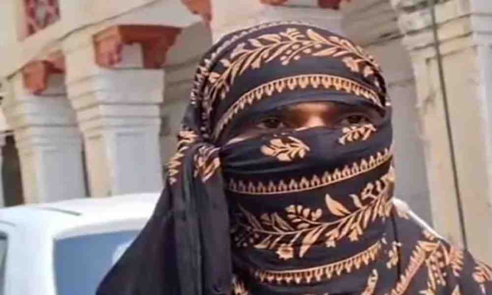 होटल में शादीशुदा महिला से रेप का आरोप, अश्लील वीडियो बनाकर 6 महीने ब्लैकमेल; धर्म परिवर्तन का दबाव देने का भी आरोप