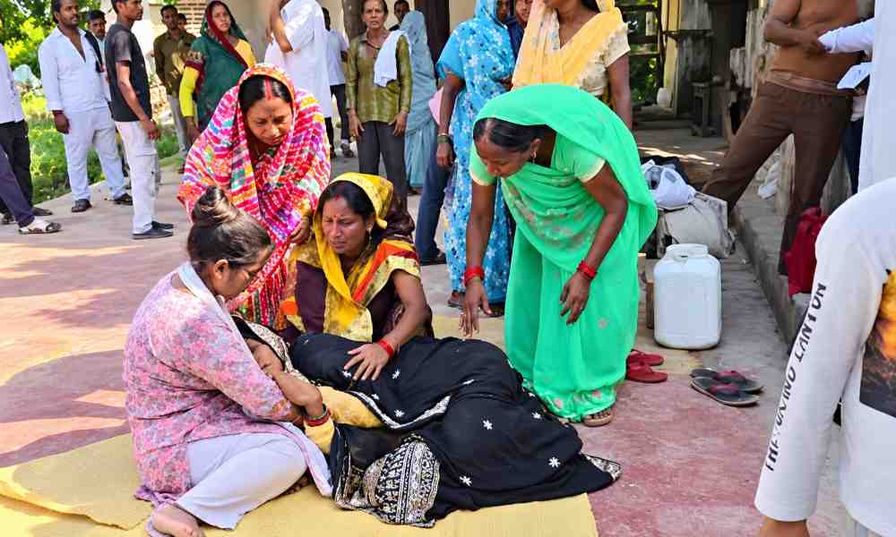 19 साल की चंचल की हत्या के बाद मां बोली- एनकाउंटर से नहीं मिला इंसाफ, हत्यारे को फांसी दो
